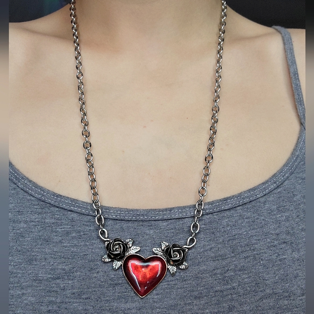 Long Red Heart Necklace With Roses